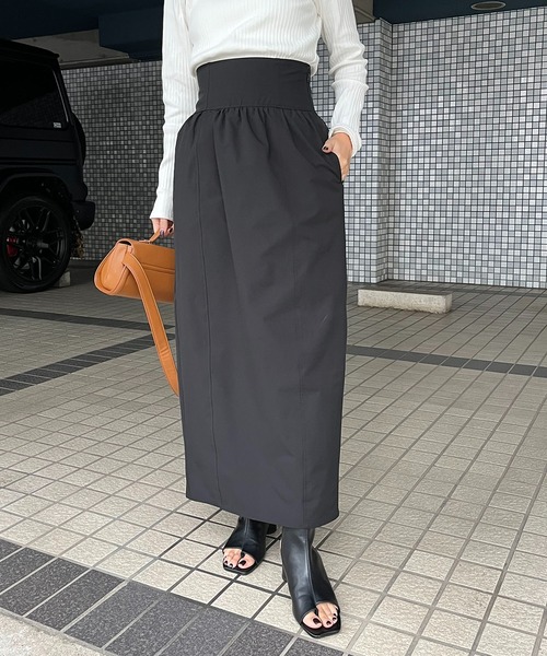 CAPRICIEUX LE'MAGE(カプリシューレマージュ)の「ハイウエストコクーンスカート(スカート・レディース・ブラック/ベージュ・36/38)」の2枚目の写真