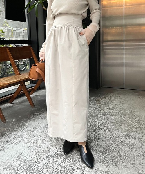 CAPRICIEUX LE'MAGE(カプリシューレマージュ)の「ハイウエストコクーンスカート(スカート・レディース・ブラック/ベージュ・36/38)」の3枚目の写真