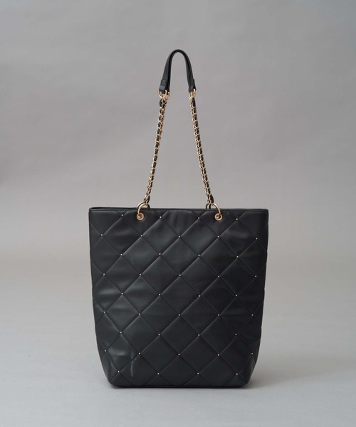 one after another NICE CLAUP（ワンアフターアナザーナイスクラップ）の「キルティングスタッズトートバッグ/A4サイズ収納可（トートバッグ・レディース・ブラック/アイボリー・FREE）」の3枚目の写真