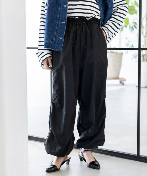 LEPSIM(レプシィム)の「ラインパラシュートパンツ 987521(その他パンツ・レディース・オレンジ/アイボリー/ブラック/グレー・FREE)」の1枚目の写真