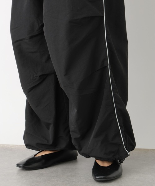 LEPSIM(レプシィム)の「ラインパラシュートパンツ 987521(その他パンツ・レディース・オレンジ/アイボリー/ブラック/グレー・FREE)」の10枚目の写真