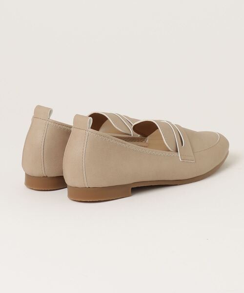 Louise coeur（ルイーズクー）の「【Made in Japan】Louise coeur ルイーズ クー  ローファー 1812（ローファー・レディース・ベージュ系その他/ブラック・22.5cm/23.0cm/23.5cm/24.0cm/24.5cm/25.0cm）」の3枚目の写真