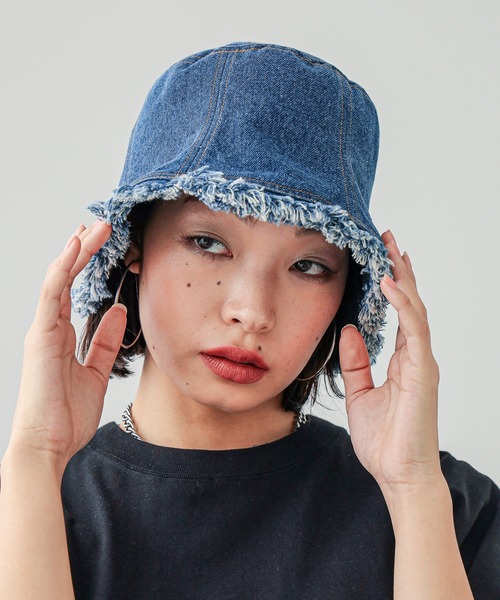 X-girl（エックスガール）の「RETRO DENIM BUCKET HAT（ハット・レディース・インディゴブルー・ONE SIZE）」の13枚目の写真