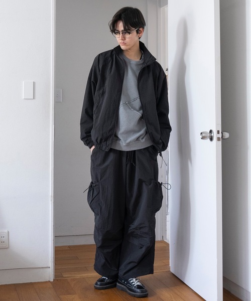 COLIN（コリン）の「COLIN:NYLON DRAWSTRING CARGO PANTS /ナイロン ドロスト カーゴ パンツ（カーゴパンツ・メンズ・ホワイト/ブラック/オリーブ・M/L）」の5枚目の写真