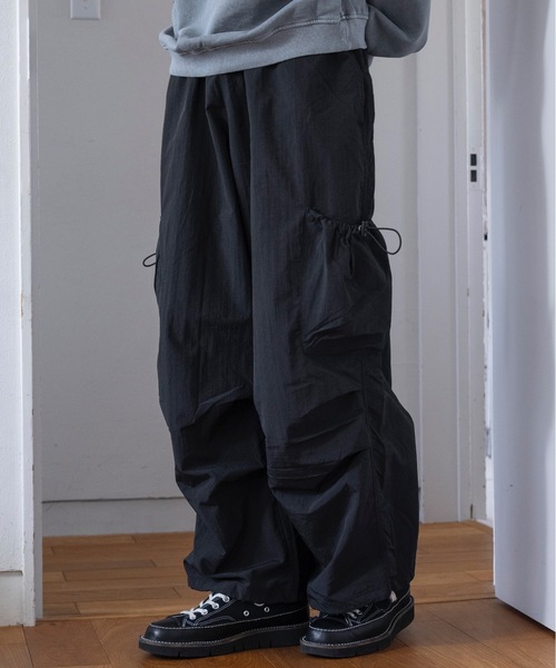 COLIN（コリン）の「COLIN:NYLON DRAWSTRING CARGO PANTS /ナイロン ドロスト カーゴ パンツ（カーゴパンツ・メンズ・ホワイト/ブラック/オリーブ・M/L）」の11枚目の写真