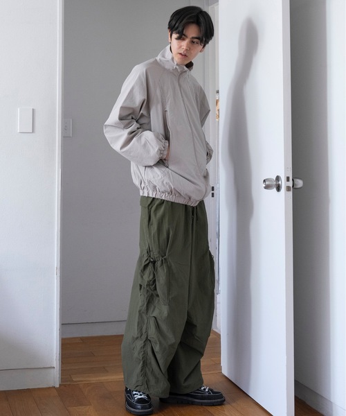 COLIN（コリン）の「COLIN:NYLON DRAWSTRING CARGO PANTS /ナイロン ドロスト カーゴ パンツ（カーゴパンツ・メンズ・ホワイト/ブラック/オリーブ・M/L）」の9枚目の写真