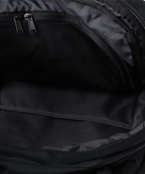 DAKINE(ダカイン)の「DAKINE VERGE BACKPACK 32L バックパック 【2024年春夏モデル】/ダカインバックパック・リュックサック(バックパック/リュック・メンズ・ブラック・FREE)」の4枚目の写真