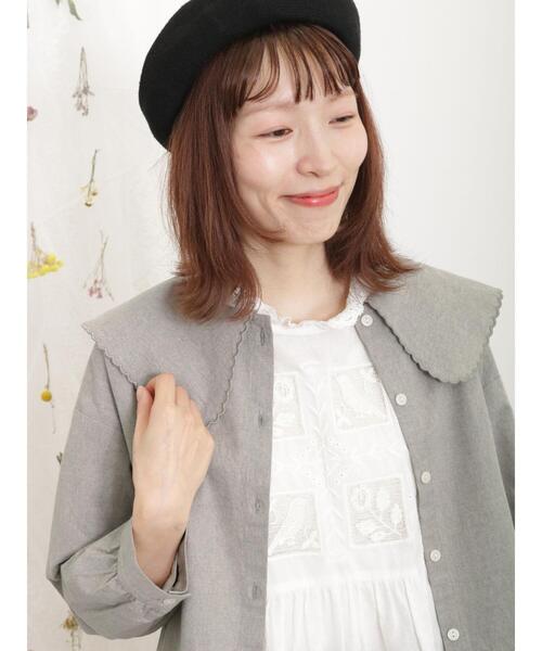 Samansa Mos2（サマンサ モスモス）の「襟スカラップブラウス（シャツ/ブラウス・レディース・オフホワイト/ブラック/キナリ/グレー・F）」の5枚目の写真