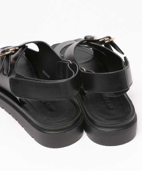 LEPSIM（レプシィム）の「フェイクレザー2ベルトサンダル　996286（サンダル・レディース・アイボリー/ブラック/シルバー・LARGE/MEDIUM）」の12枚目の写真