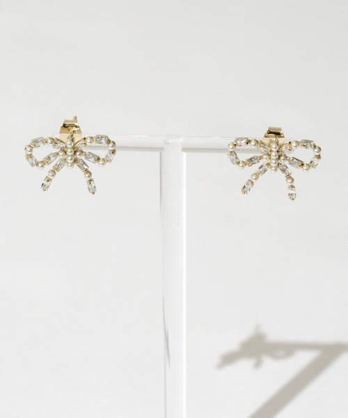 flower（フラワー）の「ビジューリボンピアス（ピアス（片耳用）・レディース・ゴールド・FREE）」の7枚目の写真