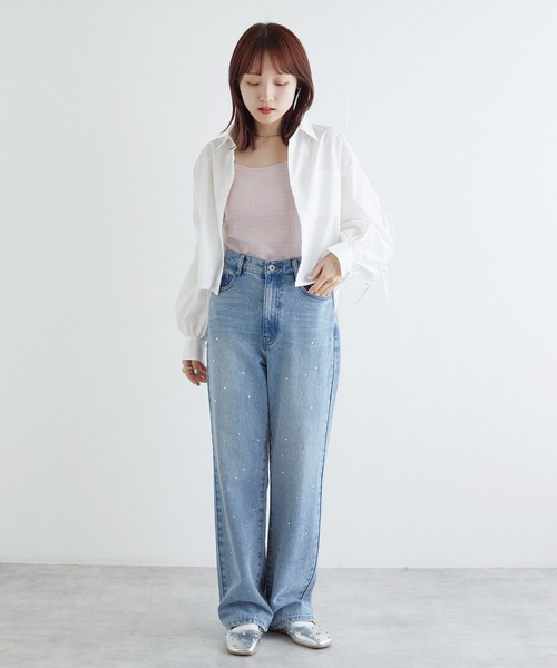 w closet(ダブルクローゼット)の「袖リボンショート丈シャツ(シャツ/ブラウス・レディース・サックスブルー系1/ブルー系その他/オフホワイト・FREE)」の4枚目の写真