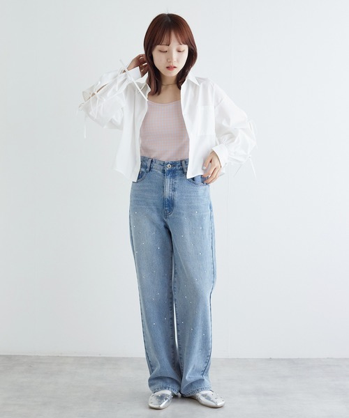 w closet(ダブルクローゼット)の「袖リボンショート丈シャツ(シャツ/ブラウス・レディース・サックスブルー系1/ブルー系その他/オフホワイト・FREE)」の8枚目の写真