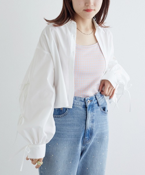 w closet(ダブルクローゼット)の「袖リボンショート丈シャツ(シャツ/ブラウス・レディース・サックスブルー系1/ブルー系その他/オフホワイト・FREE)」の9枚目の写真