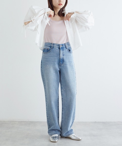 w closet(ダブルクローゼット)の「袖リボンショート丈シャツ(シャツ/ブラウス・レディース・サックスブルー系1/ブルー系その他/オフホワイト・FREE)」の11枚目の写真