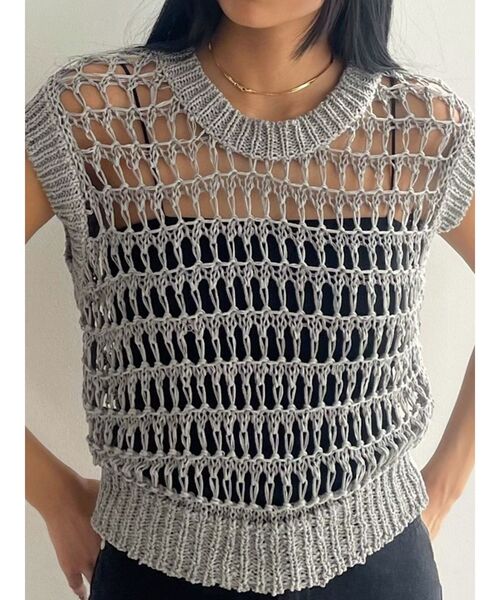 EMODA(エモダ)の「ブレイドメッシュタンクトップ(タンクトップ・レディース・ブラック/グレー/ホワイト/ブルー・FREE)」の3枚目の写真