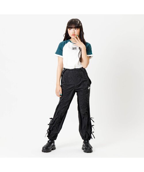 algy（アルジー）の「サス付きギャザーカーゴパンツ（カーゴパンツ・キッズ・オフホワイト/ブラック/ピンク・SMALL/MEDIUM/X-SMALL/XX-SMALL）」の4枚目の写真