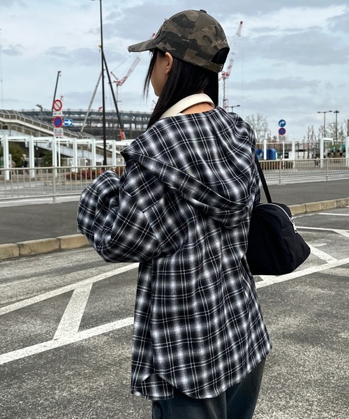 shrita（シュリータ）の「フード付きチェックシャツ【キッズでも着れる