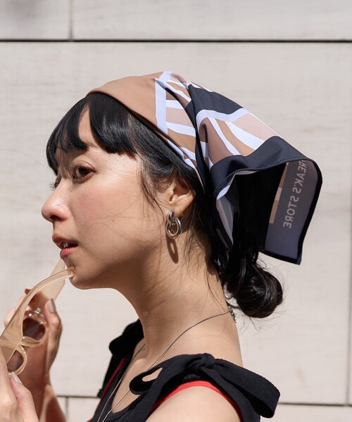 FREAK'S STORE（フリークスストア）の「icy/アイシー 別注 とっさにスカーフ（バンダナ/スカーフ・メンズ・ブラック/ネイビー・ONE SIZE）」の17枚目の写真