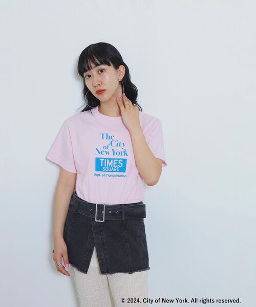 Ray BEAMS（レイビームス）の「NYC × GOOD ROCK SPEED × Ray BEAMS / 別注 NYC Tシャツ（Tシャツ/カットソー・レディース・サックスブルー/ピンク・ONE SIZE）」の8枚目の写真