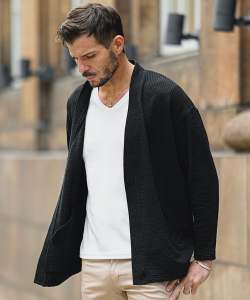 SOMEDIFF(サムディフ)の「【SOMEDIFF】シアサッカーボタンレスカーディガン メンズ(カーディガン/ボレロ・メンズ・ブラック/ホワイト/ネイビー/ホワイト×ネイビー・S/M/L/XL)」の19枚目の写真