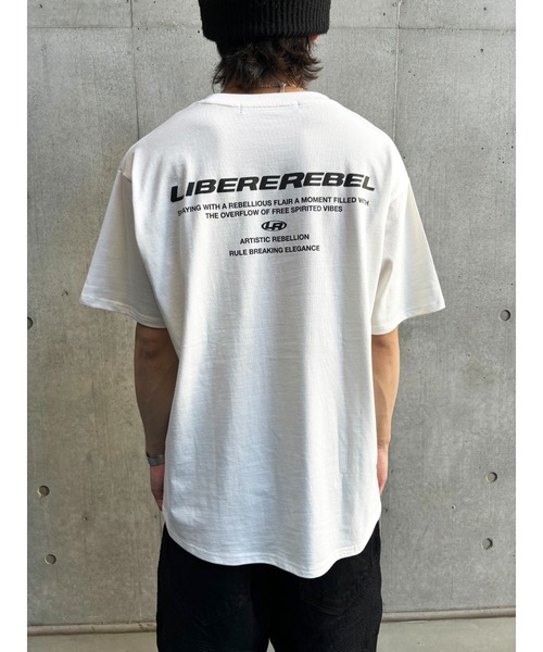 LIBERE（リベーレ）の「『LIBERE REBLE』REBEL LOGO TEE（Tシャツ/カットソー・メンズ・ホワイト/ネイビー/ブラック・LARGE/MEDIUM/SMALL）」の2枚目の写真