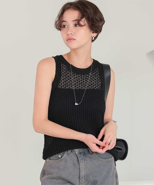 titivate(ティティベイト)の「ループヤーンノースリーブトップス(Tシャツ/カットソー・レディース・オフホワイト/ブラック・M)」の1枚目の写真