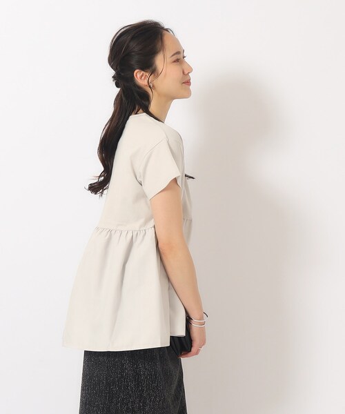 DRESKIP（ドレスキップ）の「◆【UV】 ほんのり甘い 異素材ペプラムトップス（Tシャツ/カットソー・レディース・ライトグレー/ブラック/オフホワイト/イエロー/グリーン・02/03/04）」の7枚目の写真