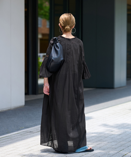 FRAMeWORK(フレームワーク)の「ファインボイルシームレースカフタンワンピース(ワンピース・レディース・ブラウン/レッド/ブラック・38/36)」の7枚目の写真