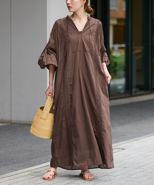 FRAMeWORK(フレームワーク)の「ファインボイルシームレースカフタンワンピース(ワンピース・レディース・ブラウン/レッド/ブラック・38/36)」の17枚目の写真