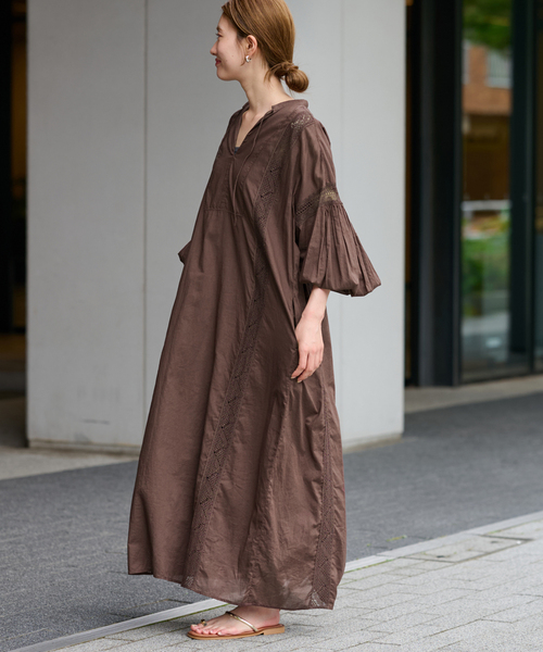 FRAMeWORK(フレームワーク)の「ファインボイルシームレースカフタンワンピース(ワンピース・レディース・ブラウン/レッド/ブラック・38/36)」の19枚目の写真