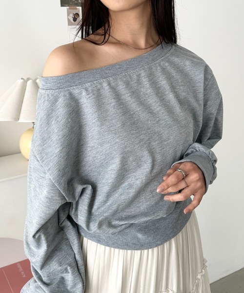 CLEA（クレア）の「ワンショルダースウェットトップス（スウェット・レディース・ホワイト/ブラック/グレー/チャコールグレー/ネイビー/ブラウン・FREE）」の10枚目の写真