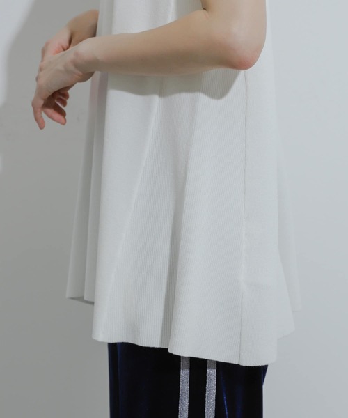 SENSE OF PLACE by URBAN RESEARCH(センスオブプレイスバイアーバンリサーチ)の「フレンチスリーブフレアチュニックセーター(ニット/セーター・レディース・ブラック/チャコールグレー/オフホワイト/ブラウン/イエロー・ONE)」の19枚目の写真