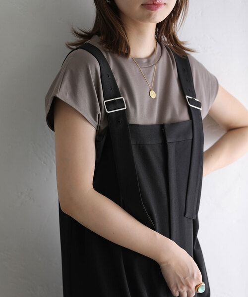 La TOTALITE(ラトータリテ)の「《追加2》スムースハイネックプルオーバー(Tシャツ/カットソー・レディース・ブラック/チャコールグレー/ホワイト/ブラウン・FREE)」の4枚目の写真