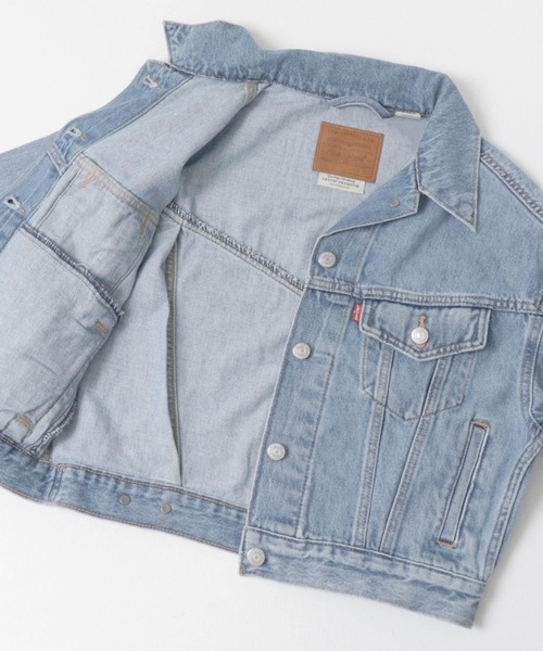 Levi's(リーバイス)の「Levi’s SHRUNKEN 90S TRUCKER(デニムジャケット・レディース・ライトブルー・SMALL)」の9枚目の写真
