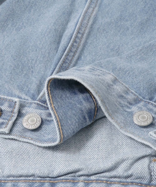 Levi's(リーバイス)の「Levi’s SHRUNKEN 90S TRUCKER(デニムジャケット・レディース・ライトブルー・SMALL)」の17枚目の写真