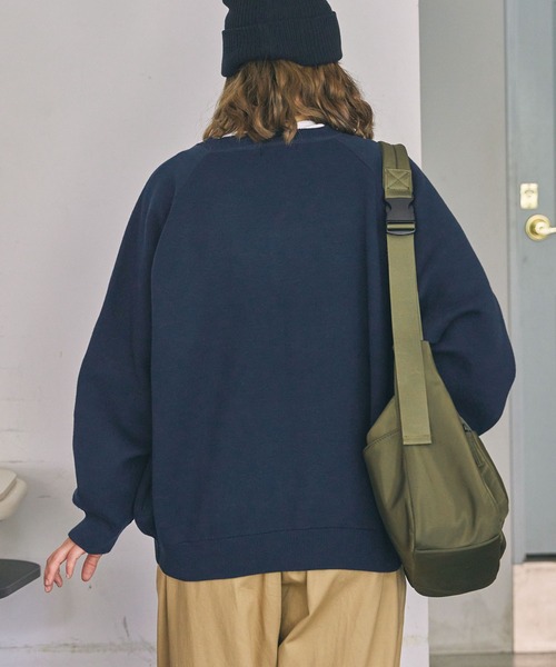 MONO-MART（モノマート）の「ナンバリング刺繍 ウォッシャブル スウェットライク ビッグニット（ニット/セーター・レディース・ブラウン/オートミール/スミクロ/ネイビー/アイボリー/杢グレー/チャコールグレー/レッド/オレンジ/マスタード/カーキ/ブラック・FREE）」の18枚目の写真