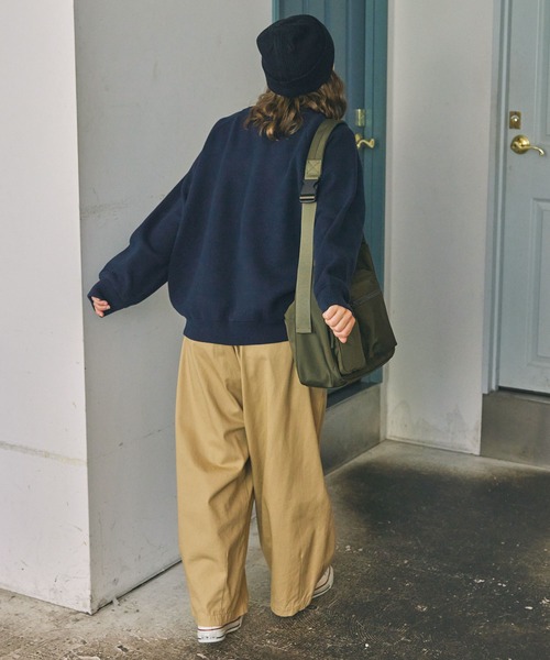 MONO-MART（モノマート）の「ナンバリング刺繍 ウォッシャブル スウェットライク ビッグニット（ニット/セーター・レディース・ブラウン/オートミール/スミクロ/ネイビー/アイボリー/杢グレー/チャコールグレー/レッド/オレンジ/マスタード/カーキ/ブラック・FREE）」の20枚目の写真