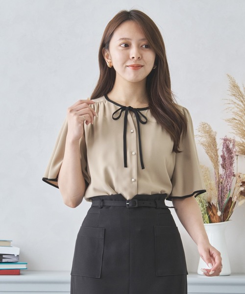 MISCH MASCH（ミッシュマッシュ）の「配色フレアスリーブブラウス MM438104（シャツ/ブラウス・レディース・ブラック/ホワイト/ベージュ・ﾌﾘ-）」の14枚目の写真