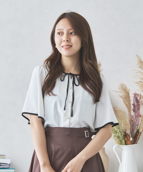 MISCH MASCH（ミッシュマッシュ）の「配色フレアスリーブブラウス MM438104（シャツ/ブラウス・レディース・ブラック/ホワイト/ベージュ・ﾌﾘ-）」の18枚目の写真