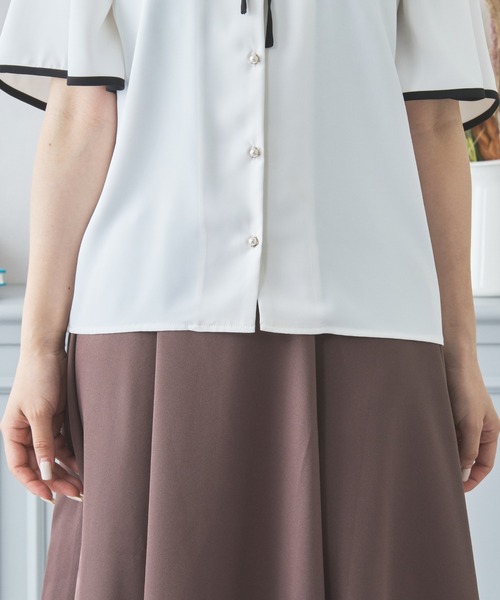 MISCH MASCH（ミッシュマッシュ）の「配色フレアスリーブブラウス MM438104（シャツ/ブラウス・レディース・ブラック/ホワイト/ベージュ・ﾌﾘ-）」の22枚目の写真