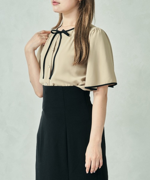 MISCH MASCH（ミッシュマッシュ）の「配色フレアスリーブブラウス MM438104（シャツ/ブラウス・レディース・ブラック/ホワイト/ベージュ・ﾌﾘ-）」の9枚目の写真