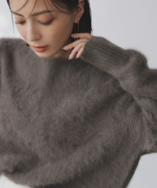 anuans（アニュアンス）の「ラクーンフォックスボートネックニットプル