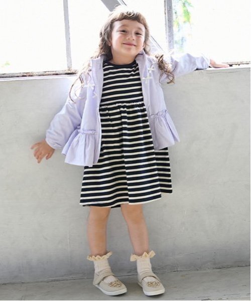 petit main（プティマイン）の「ラメモチーフシューズ（パンプス・キッズ・レッド/ブラック/ライトベージュ・19cm/18cm/17cm/16cm/15cm/14cm）」の4枚目の写真