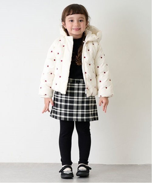 petit main（プティマイン）の「ラメモチーフシューズ（パンプス・キッズ・レッド/ブラック/ライトベージュ・19cm/18cm/17cm/16cm/15cm/14cm）」の7枚目の写真