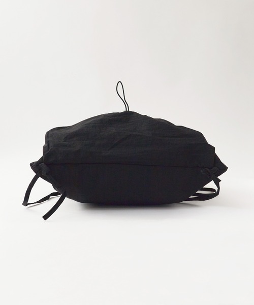 ROOPTOKYO（ループトウキョウ）の「ドローコードナップサック フロントポケット付き（バックパック/リュック・レディース・ブラック/ホワイト・FREE）」の15枚目の写真