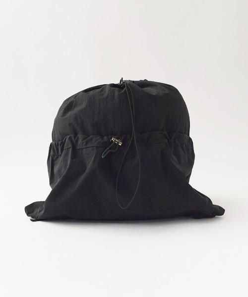 ROOPTOKYO（ループトウキョウ）の「ドローコードナップサック フロントポケット付き（バックパック/リュック・レディース・ブラック/ホワイト・FREE）」の6枚目の写真