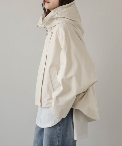 AMELY(エミリー)の「マウンテンパーカーブルゾン(マウンテンパーカー・レディース・アイボリー/ベージュ/ブラック・フリー)」の6枚目の写真
