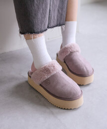 w closet（ダブルクローゼット）の「ファー厚底ブーツ（ブーツ・パープル系）」