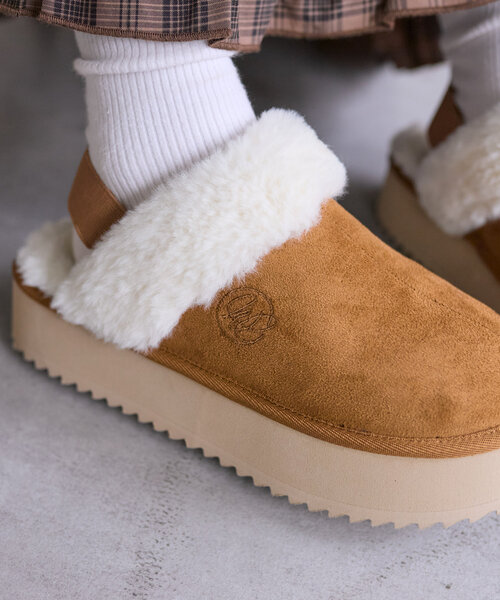 w closet（ダブルクローゼット）の「ファー厚底ブーツ（ブーツ・レディース・アイボリー/ベージュ/パープル・MEDIUM/LARGE）」の12枚目の写真