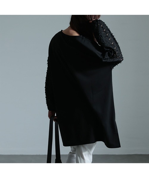 GOLDJAPAN(ゴールドジャパン)の「シアーフェザー袖切り替えチュニック【大きいサイズ対応】(チュニック・レディース・ブラック・LL/3L/4L/5L)」の10枚目の写真